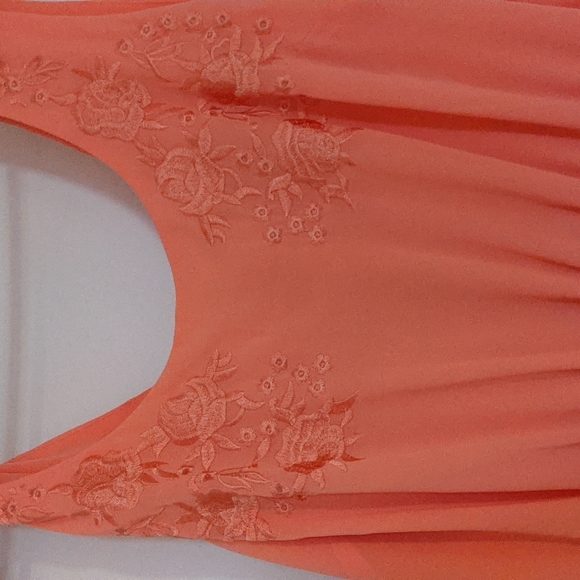Coral high-low embroidered dress - Picture 2 of 7